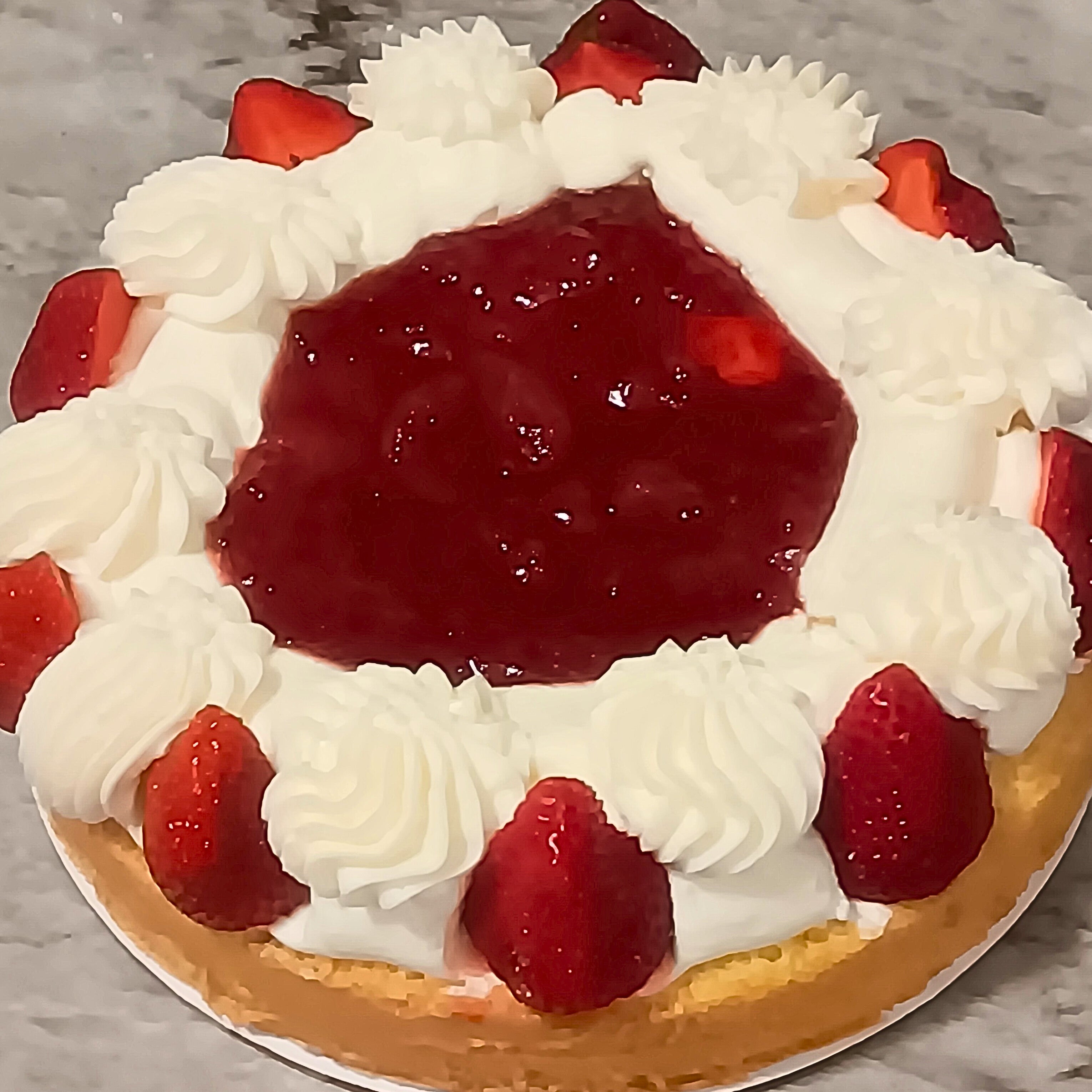 8" Strawberry Sponge Cake